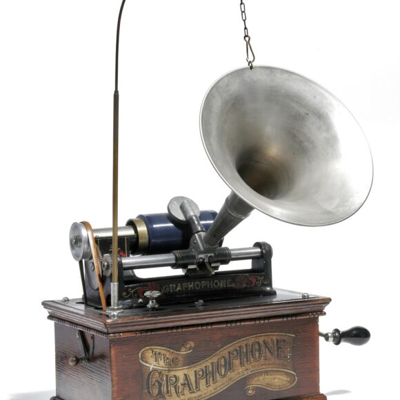 Museo Nicolis, Villafranca Verona, Fonografo "Graphophone Columbia Phonograph Co." fine '800, ph Rosa