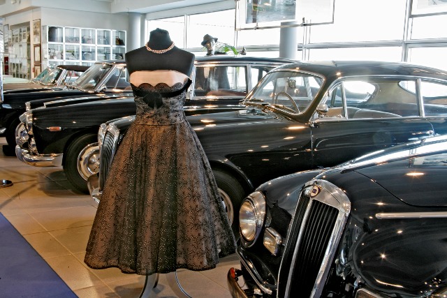 HAUTE COUTURE at Museo Nicolis – Vintage Suits in exhibit