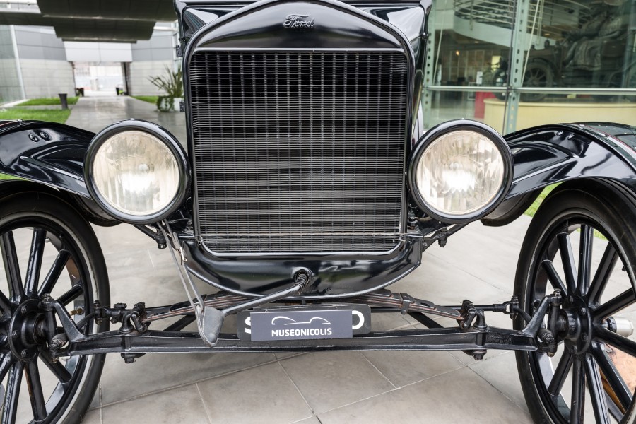 Museo Nicolis Verona, Ford T Snow Machine, auto d'epoca, ph Mercanzin