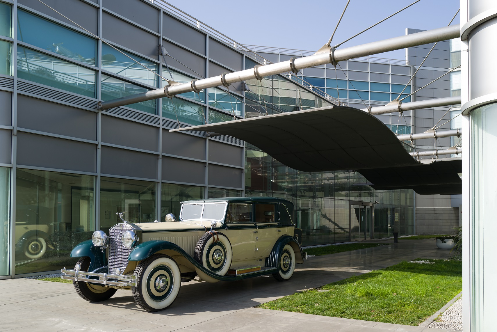 Museo Nicolis, Villafranca Verona, Isotta Fraschini Tipo 8A Landaulet del 1929 Castagna, auto d'epoca ph Mercanzin