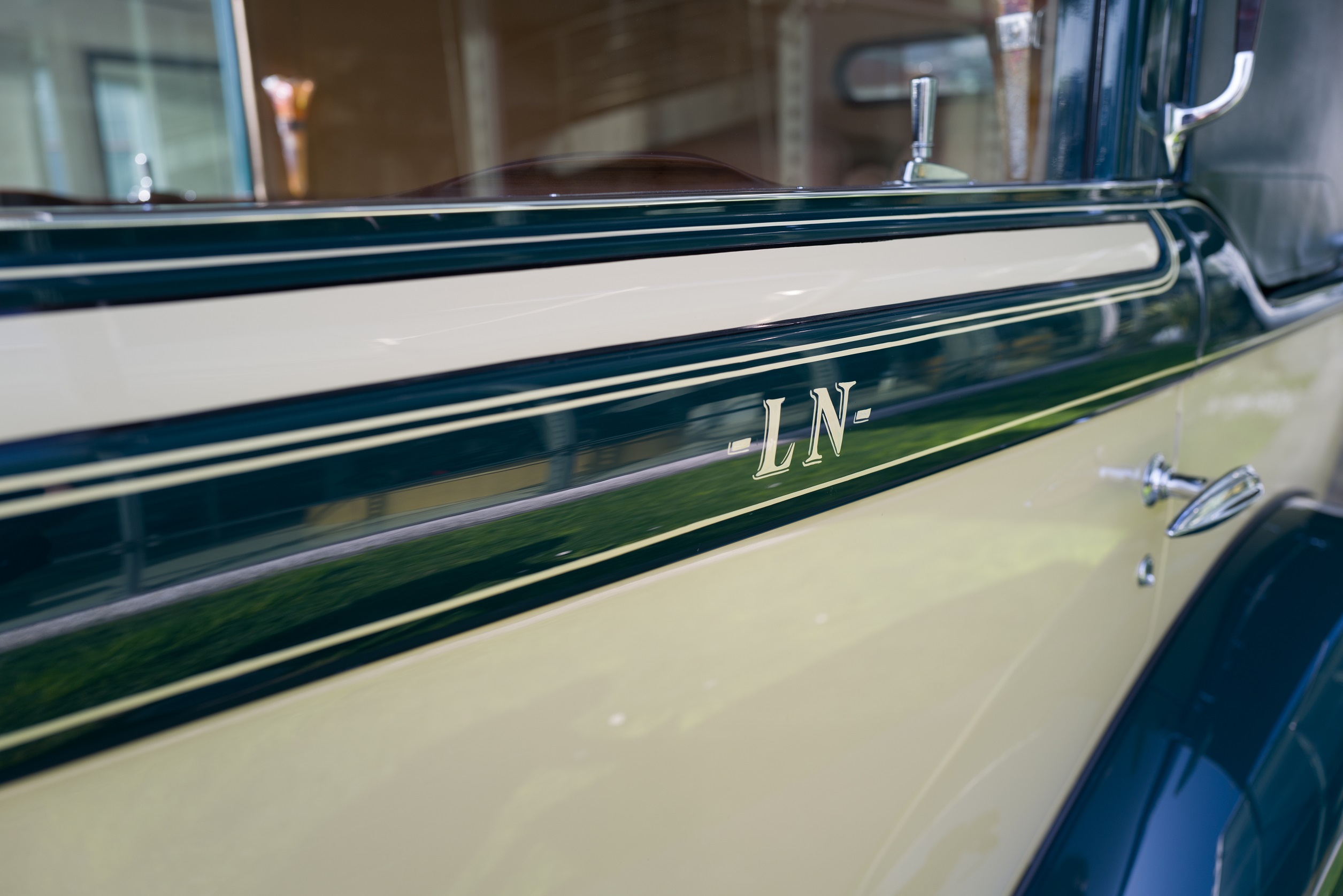 Museo Nicolis, Villafranca Verona, Isotta Fraschini Tipo 8A Landaulet del 1929 Castagna, auto d'epoca ph Mercanzin