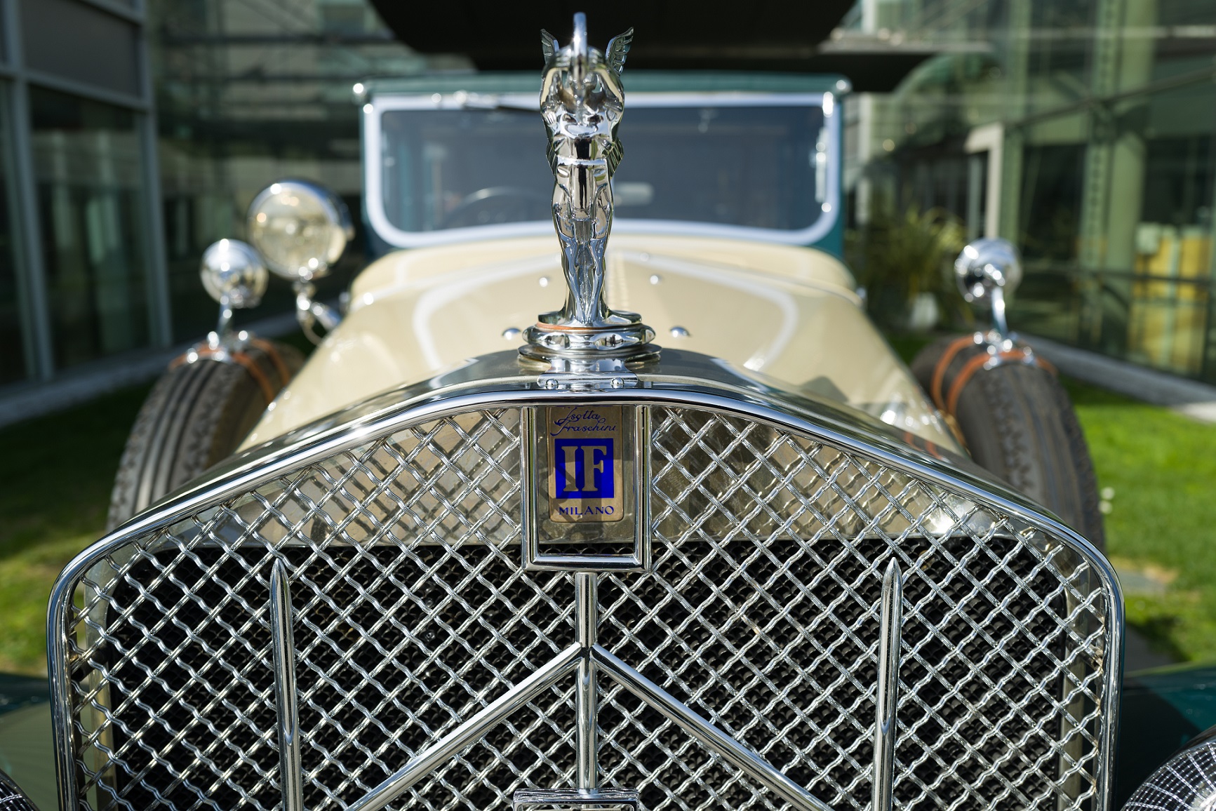 Museo Nicolis, Villafranca Verona, Isotta Fraschini Tipo 8A Landaulet del 1929 Castagna, auto d'epoca ph Mercanzin