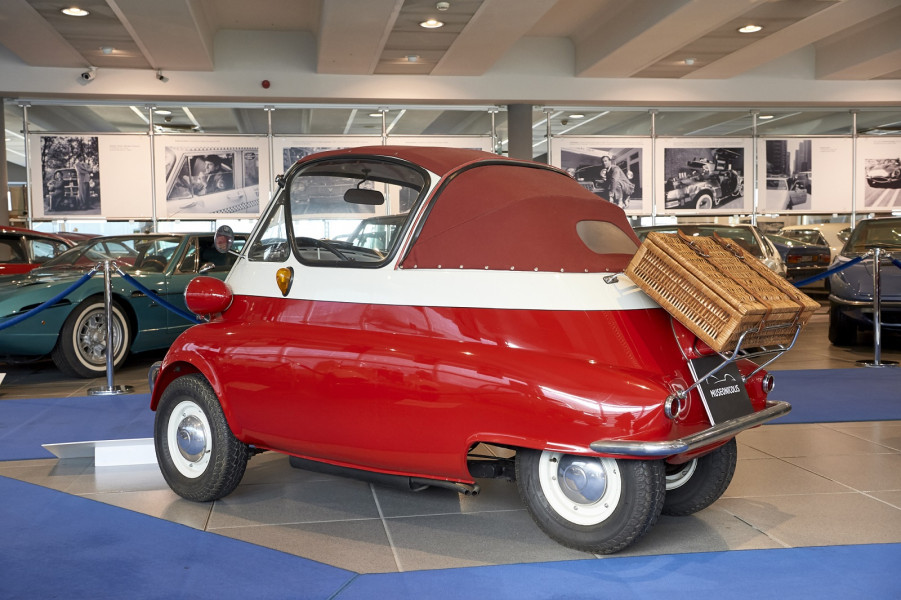 Museo Nicolis, BMW “Isetta 300”, shooting Ruoteclassiche by Paolo Carlini