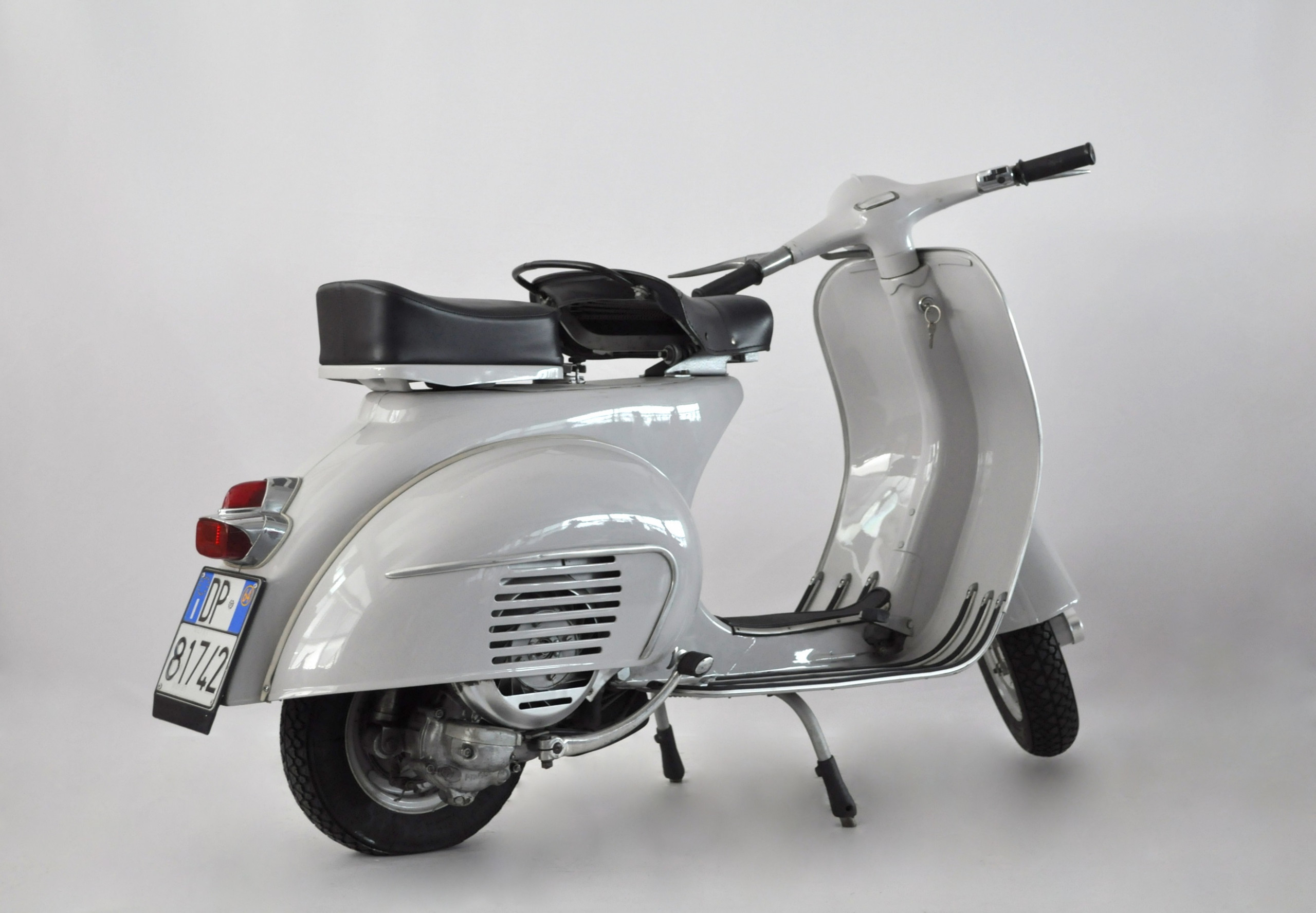 Outlet168 Chrome Metal Emblem Badge For Piaggio Vespa 150 VNA VNB VBA VBB VBC – Pre-Bolted