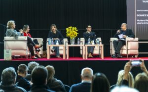 Museo Nicolis, Villafranca Verona, Automotoretrò Parma, Silvia Nicolis, Pierluigi Bonora, Elena Cortesi, Elisabetta Cozzi, Claire Dumon, Francesca Ruggieri, Monica Mailander Macaluso, Rachele Somaschini, auto d'epoca, ph Fiera di Parma