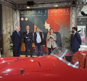Museo Nicolis, Villafranca Verona, Premio Eccellenza 2024 Aci Storico, Silvia Nicolis, Davide Lorenzone, Donato Benetti, auto d'epoca, ph Museo Nicolis