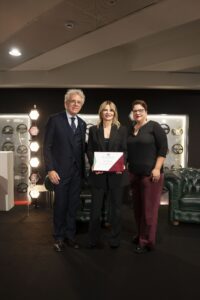 Museo Nicolis, Premio FIVA Alberto Scuro, Nataša Grom Jerina, Silvia Nicolis ph Museo Nicolis Villafranca Verona auto d'epoca