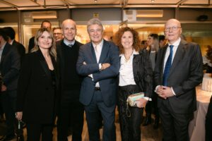 Museo Nicolis, Villafranca Verona, Silvia e Thomas Nicolis con Fabrizio Giugiaro, Alfredo e Maria Paola Stola, Premio Museo Nicolis, auto d'epoca, ph Leaduser