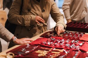 Museo Nicolis, Villafranca Verona, Falconeri Via Mazzini, Evento Falconeri a Verona, Maria e Luisa Jewels, ph Falconeri