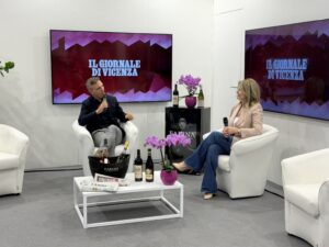 Museo Nicolis, Villafranca Verona, Silvia Nicolis a Vinitaly, auto d'epoca, ph Telearena