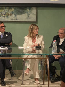Museo Nicolis, Villafranca Verona, Silvia Nicolis, Progetto Arte Poli , "Nelle tue mani, Biblioteca Capitolare di Verona, ph Museo Nicolis