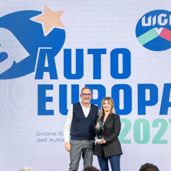 ph UIGA - Auto Europa 2027, Silvia Nicolis con Carlo Leoni, Gruppo Renault Italia, luogo Bosch